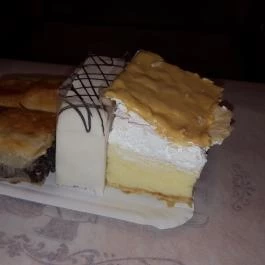 Fék Kávéház Étterem , Balatonakali - Étel/ital