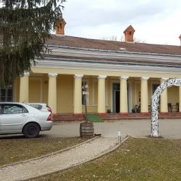 Fenyőharaszt Kastélyszálló, Verseg - Külső kép