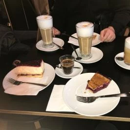 Füge Bolt & Kávézó Budapest - Étel/ital