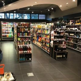 Füge Bolt & Kávézó Budapest - Belső