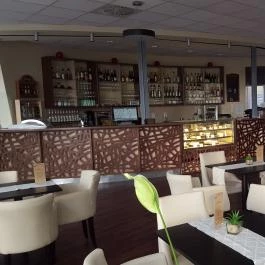 Historia Hangvilla Étterem, Kávézó & Rendezvényközpont Veszprém - Belső