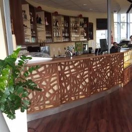 Historia Hangvilla Étterem, Kávézó & Rendezvényközpont Veszprém - Belső