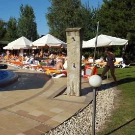 Hotel Európa Fit Hévíz - Medence/kert