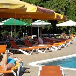 Hotel Európa Fit Hévíz - Medence/kert