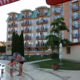 Hotel Európa Fit Hévíz - Medence/kert