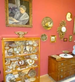 Janus Pannonius Múzeum - Zsolnay Kerámia Kiállítás