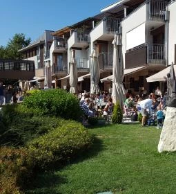 Karolina Kávéház & Koktélbár