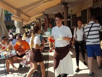 Karolina Kávéház & Koktélbár Balatonfüred