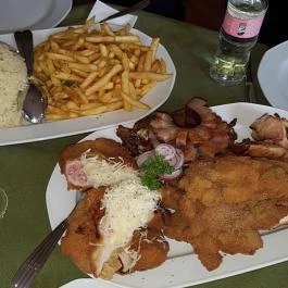 Konrádó Étterem & Pizzéria Dombóvár - Étel/ital