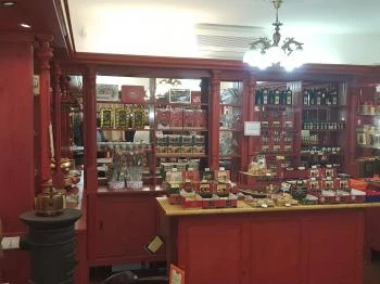 Kopcsik Maricpánia Szamos Édességbolt és Kávézó Eger