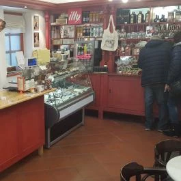 Kopcsik Maricpánia Szamos Édességbolt és Kávézó, Eger - Belső