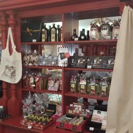 Kopcsik Maricpánia Szamos Édességbolt és Kávézó, Eger - Belső