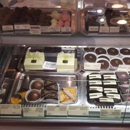 Kopcsik Maricpánia Szamos Édességbolt és Kávézó, Eger - Étel/ital