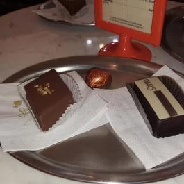 Kopcsik Maricpánia Szamos Édességbolt és Kávézó, Eger - Étel/ital