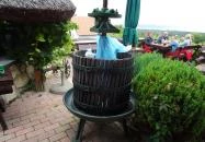 Laci Pince Csárda Vászoly