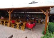 Laci Pince Csárda Vászoly