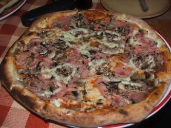 Lucifer Pizzéria Veszprém