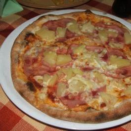 Lucifer Pizzéria Veszprém - Étel/ital