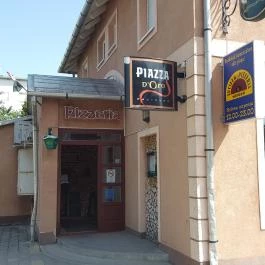 Lucifer Pizzéria Veszprém - Külső kép