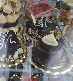 Macchiato Caffe & Lounge