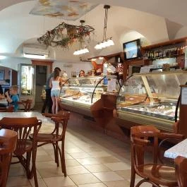 Mackó Cukrászda és Snack Veszprém - Belső