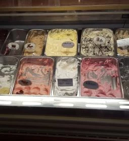 Mackó Cukrászda és Snack