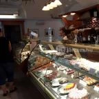 Mackó Cukrászda és Snack Veszprém - Belső