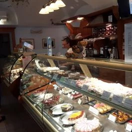 Mackó Cukrászda és Snack Veszprém - Belső