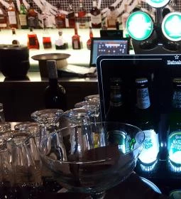 Mandarin Bar & Café