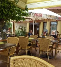 Marietta Pizzéria, Étterem és Kávézó 