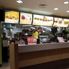 McDonald's - M0 bal 6. km Törökbálint - Belső