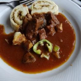 Shiraz Étterem & Dubai Kert Egerszalók - Étel/ital