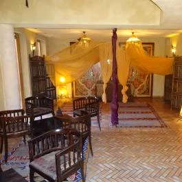 Mesés Shiraz Hotel Egerszalók - Belső