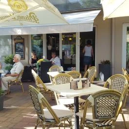 Relax Apartmanház Hévíz - Medence/kert