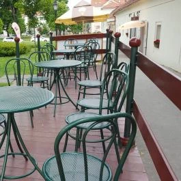 Monostor Cukrászda, Zirc - Külső kép