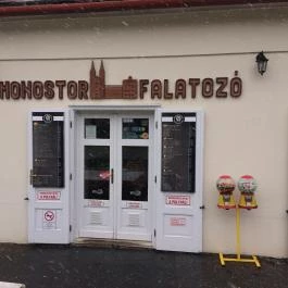 Monostor Falatozó Zirc - Külső kép