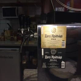 Monostor Falatozó, Zirc - Belső