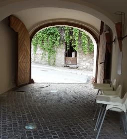 Oliva Hotel és Étterem