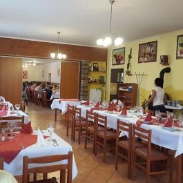 Patkó Vendéglő & Pizzéria Zirc - Belső