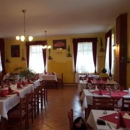Patkó Vendéglő & Pizzéria Zirc - Belső