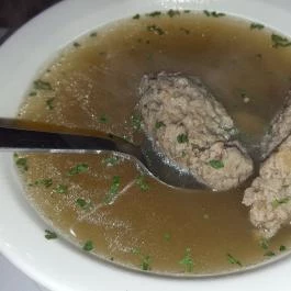 Patkó Vendéglő & Pizzéria Zirc - Étel/ital