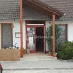 Pepe Cukrászda Zirc - Külső kép