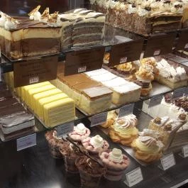 Pepe Cukrászda Zirc - Étel/ital