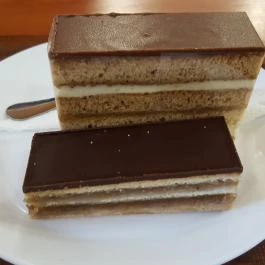 Pepe Cukrászda Zirc - Étel/ital