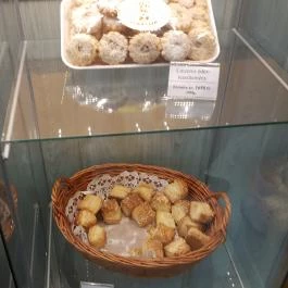 Pepe Cukrászda Zirc - Étel/ital