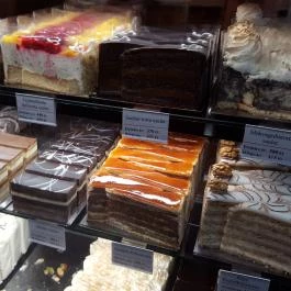 Pepe Cukrászda Zirc - Étel/ital