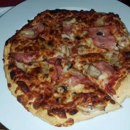 Pizza Hut - Arena Mall Budapest - Étel/ital