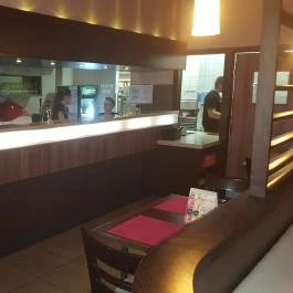 Pizza Hut - Arena Mall Budapest - Belső