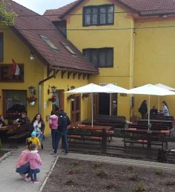 Platán Panzió étterme