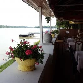 Révkapu Vendéglő, Mohács - Külső kép